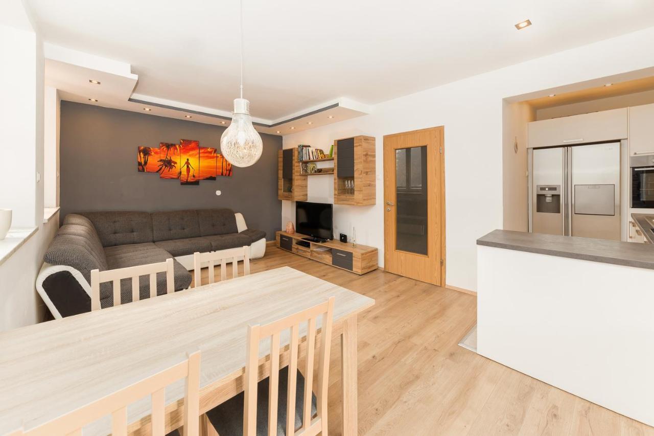 Apartma Jelendol Tržič Exterior foto
